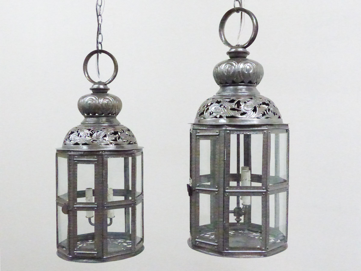 Silver Metal 3-Light Hanging Lantern