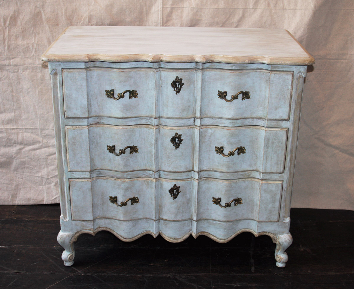 Painted Serpentine 3-Drawer Chest