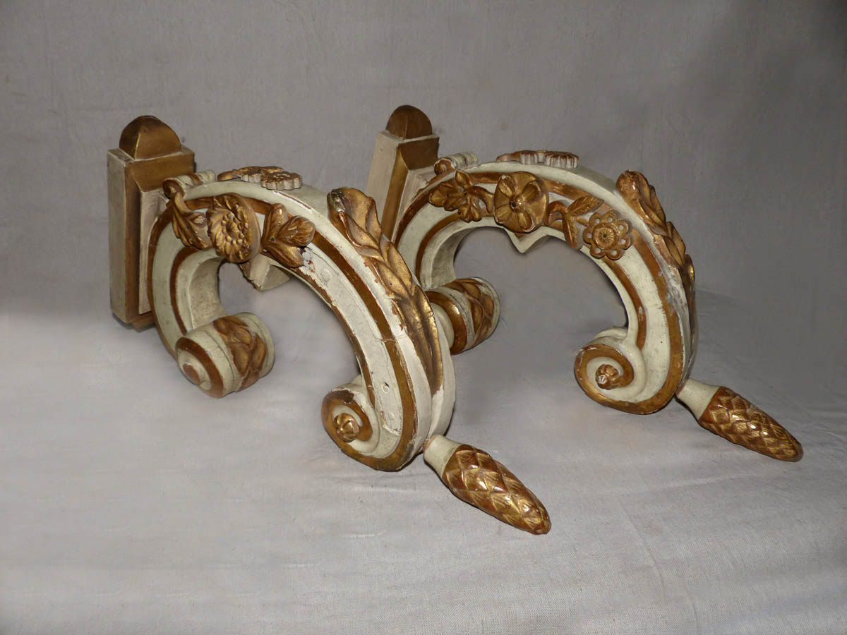 Pair of Italian Carved & Gilt Brackets
