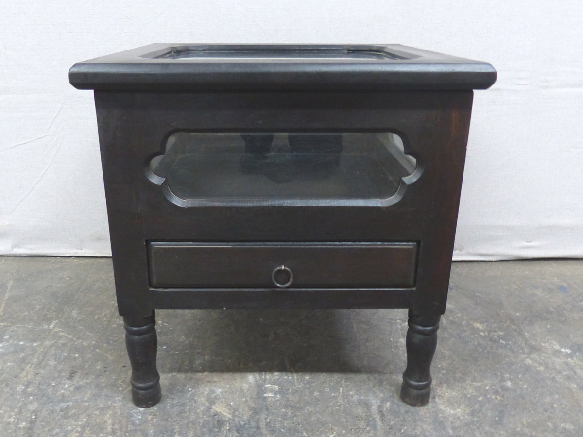 A Short Display Top Table w/Drawer